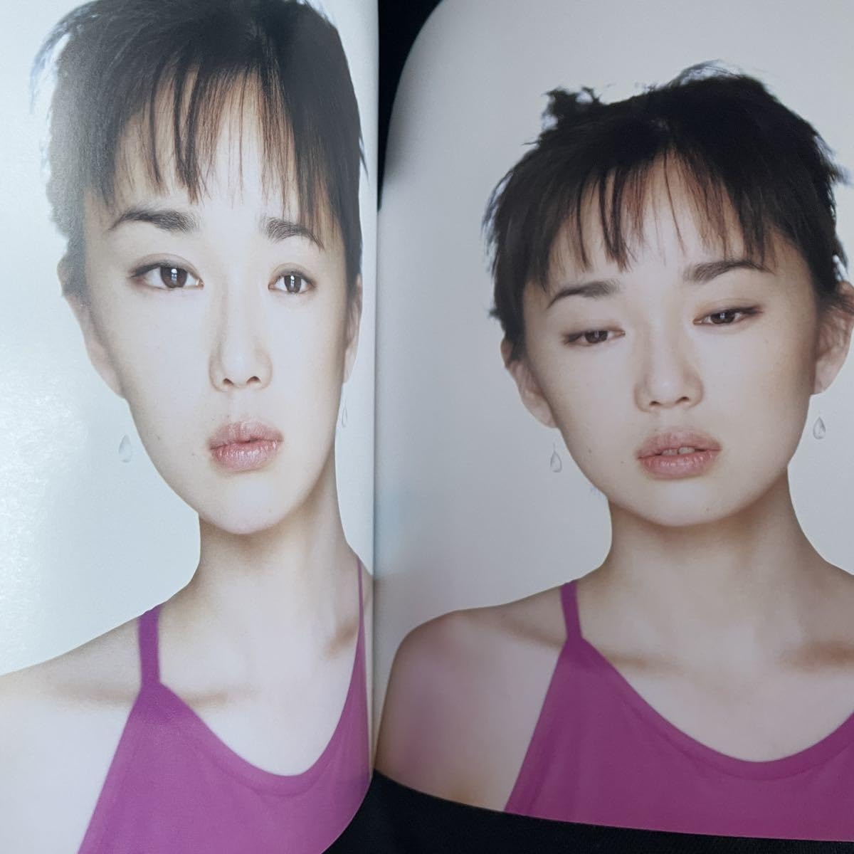 Amazon.co.jp: 写真集 葉月里緒菜『TUNJUNG』1997年初版 : おもちゃ