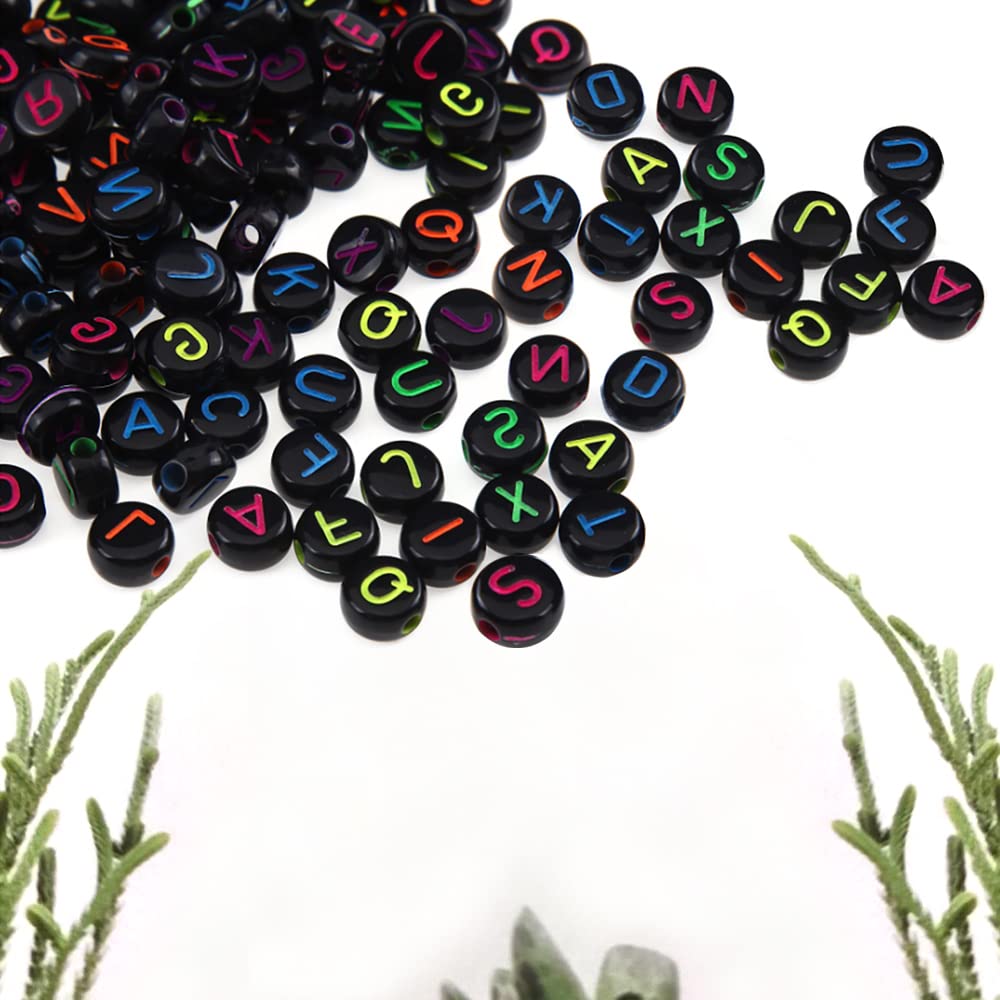 1000 Perline Con Lettere A-Z 4x7mm In Plastica Nera | Perline Per Bracciali Nome E Collane Fai Da Te