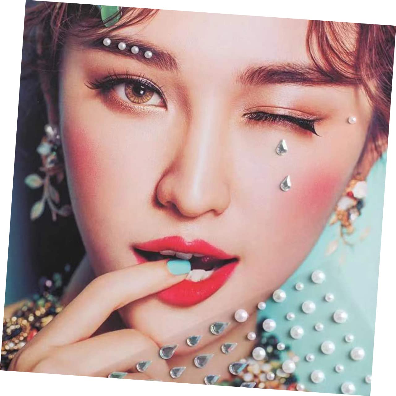 Ipetboom 25sets Stickers Di Strass Per Viso Adesivi Decorativi Per Trucco e Gemme Per Donne Facili Da Applicare Per Feste Matrimonio e Costumi
