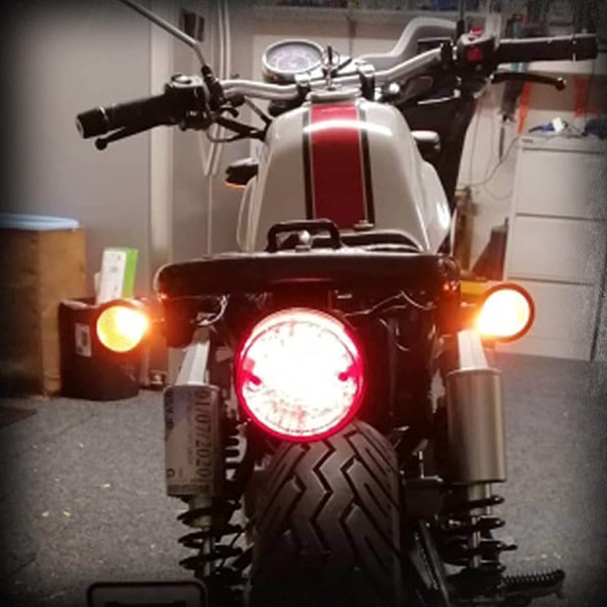 |  TUINCYNモーターサイクルLEDターンシグナルライトブレーキライト付きバイクランニングインジケーター交換用ブリンカーフロントリアアンバーとレッドテールライトユニバーサルクロームブレットシェイプ12Vブラック（1ペア）  | ウインカー | 車＆バイク