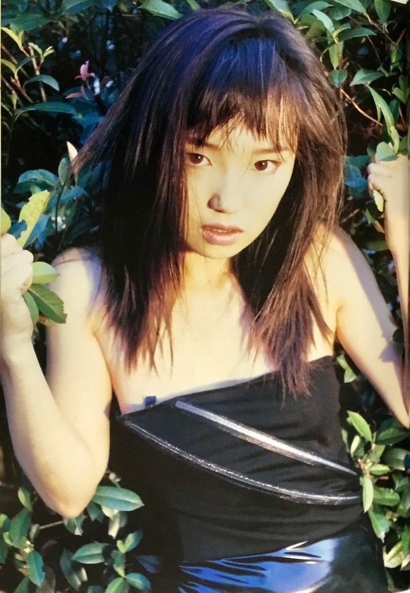 Amazon.co.jp: 月刊 永作博美 写真集 001 SHINCHO MOOK 210