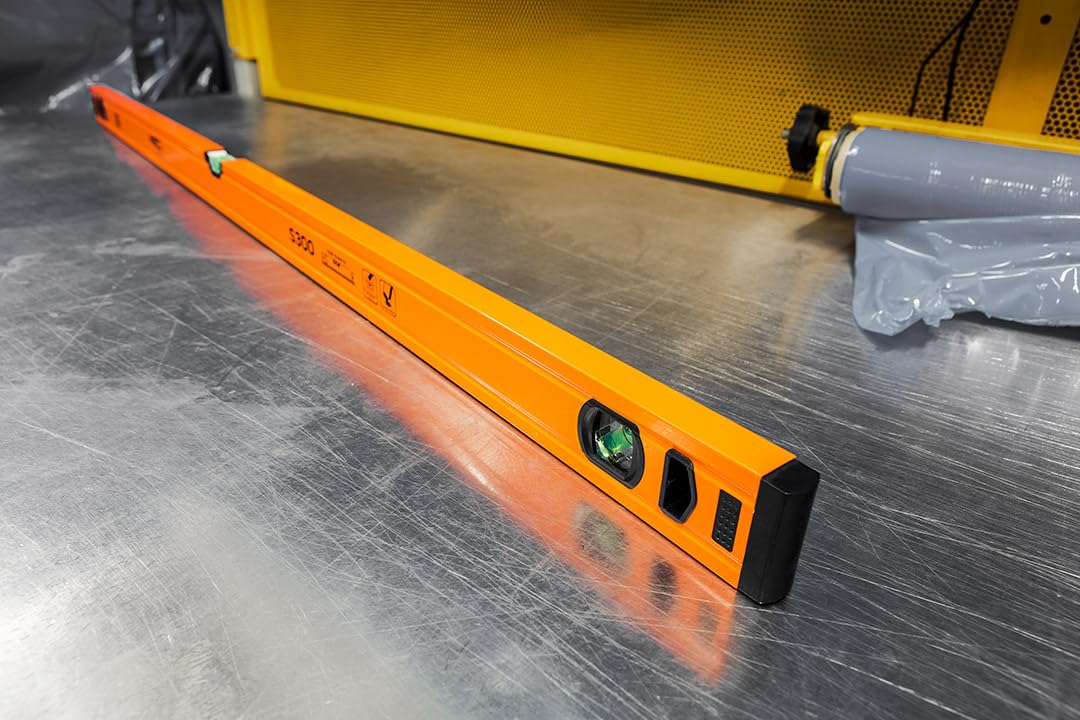 NEO TOOLS Niveau à bulle en aluminium avec précision en m - Niveau à bulle en aluminium - Précision de 0,5 mm/m - Haute précision - Niveau à bulle avec 3 bulles - 40-180 cm