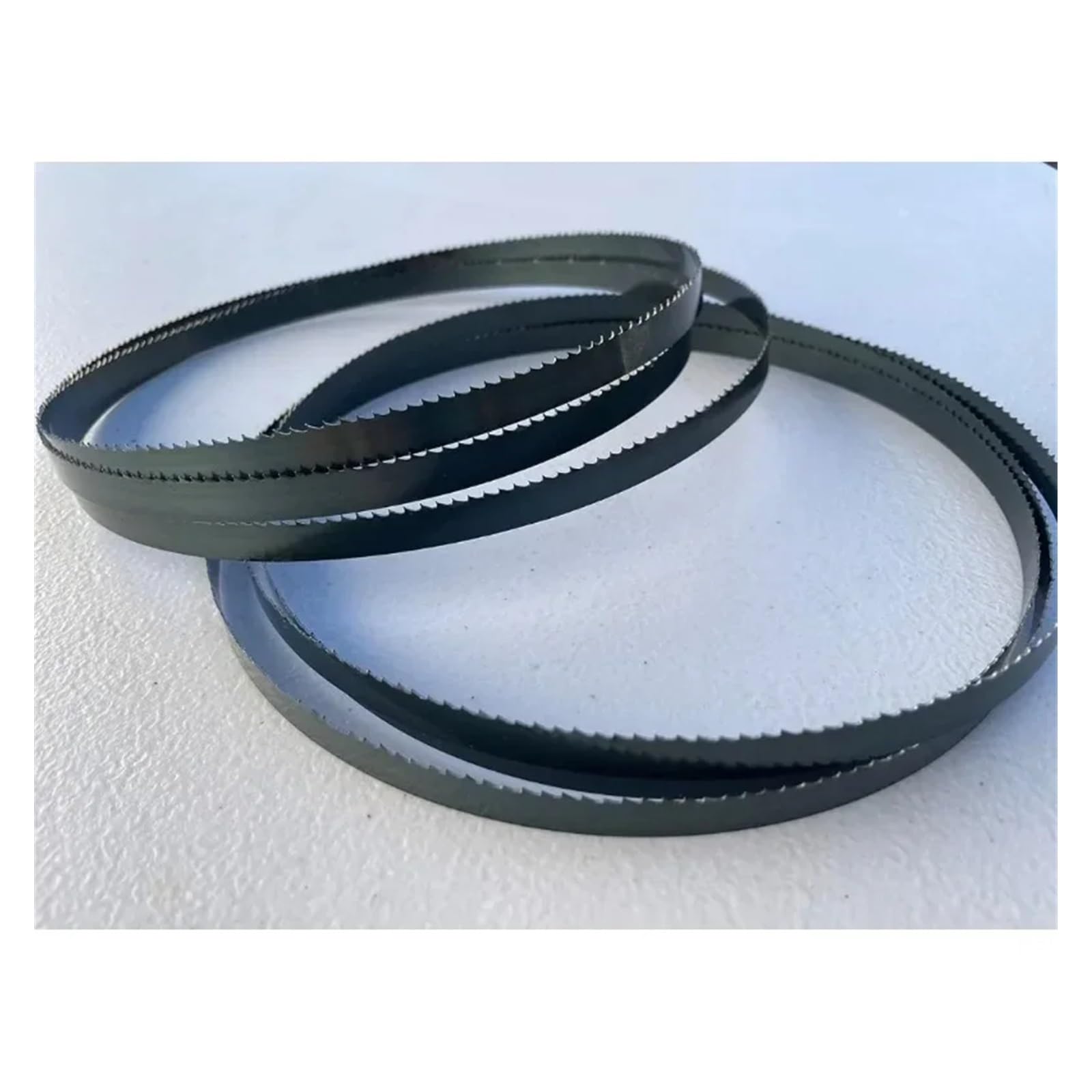 Lame de scie à ruban for le travail du bois, 6 dents par pouce, 1/4 x 0,025 x 93-1/2 po, for la découpe du bois, en plastique, 2375 mm