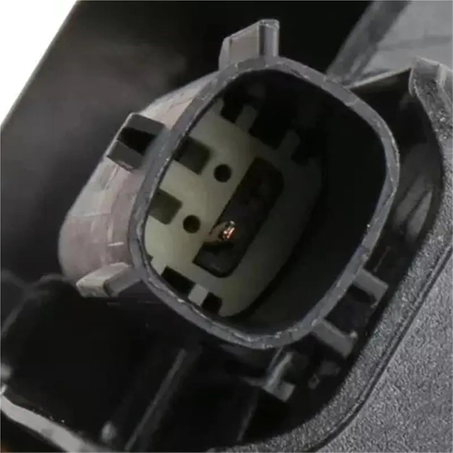 Fuse Block Battery Distribution 85015808, 84646134, 84493556