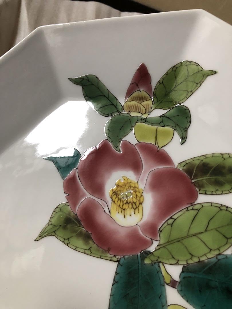 Amazon.co.jp: 色絵椿ノ図 飾皿 中憲一 氏作 共箱入 : ホーム＆キッチン