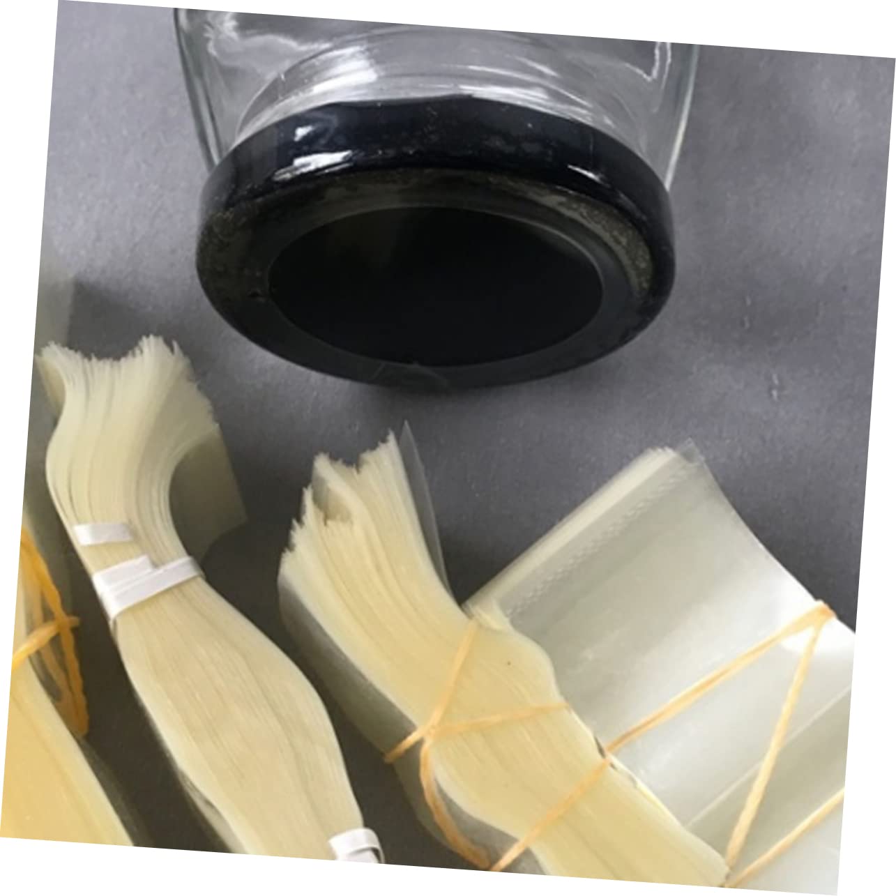 Zerodeko 3sets 400 Pcs Heat Shrink Film for Bottles Shrink Wrap Bags with Odorless Easy to Use for Sealing and Packing Prevents Scratches and Damage Fits Bottle Caps 400pcs*3
