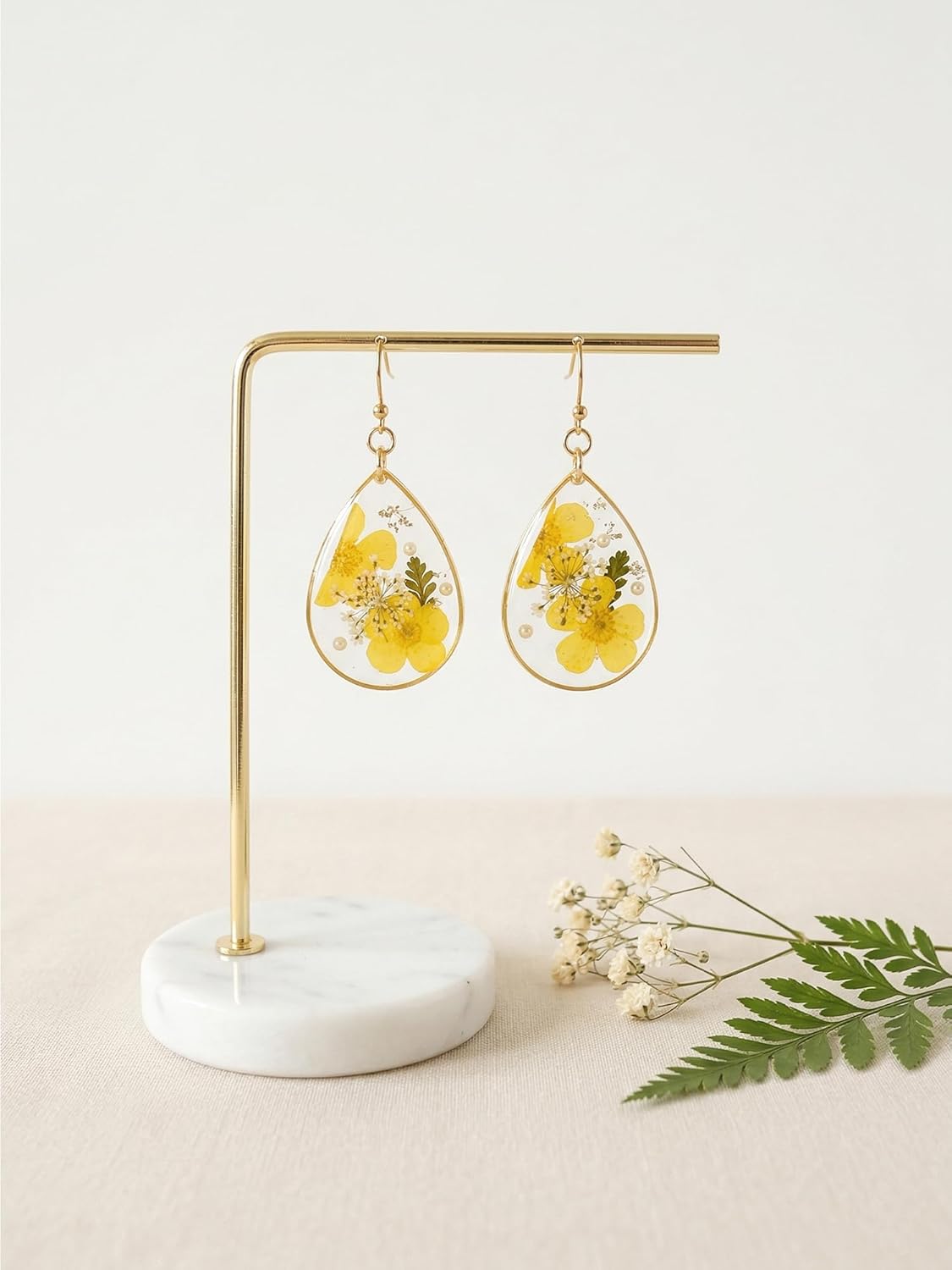 Real Flower Earrings for Women, Christmas Jewelry Gifts, Handmade with Delicate Pressed Flowers, Meaningful and Elegant Present for Her, Boho Nature-Inspired Earrings