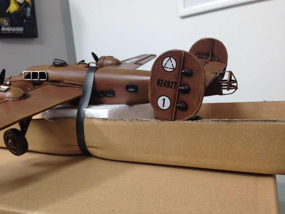 Amazon | ブリキのおもちゃ アメリカ爆撃機B－24 リベレーター