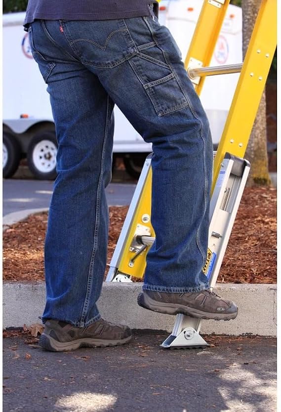Werner PK70-1 Ladder Leveler with 2-Base Unit Attachments