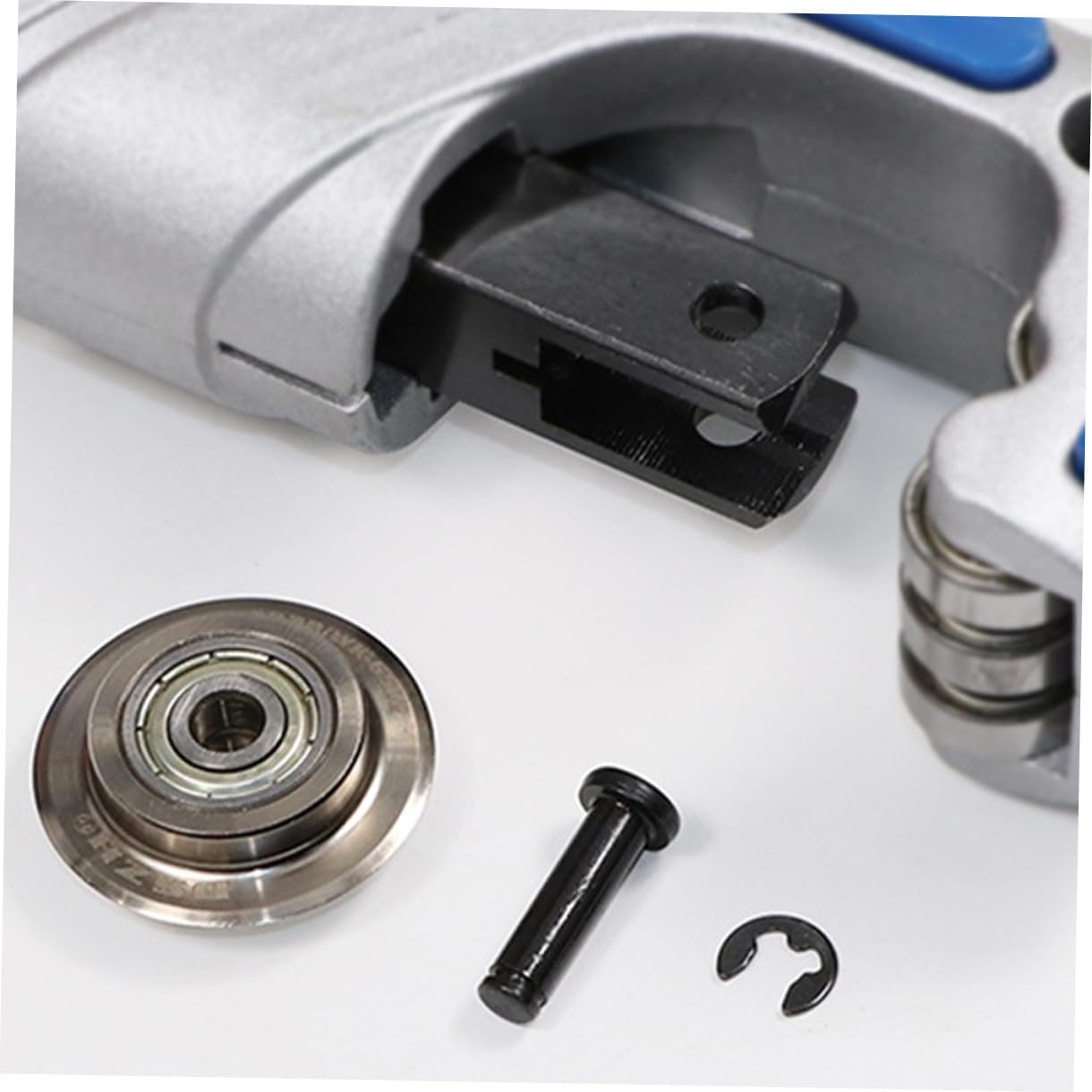 KALLORY 1pc Pvc Tube Cutter Alloy Steel Cutting Tool for Pipes and Compact Design for Plumbing Electrical Projects and Applications