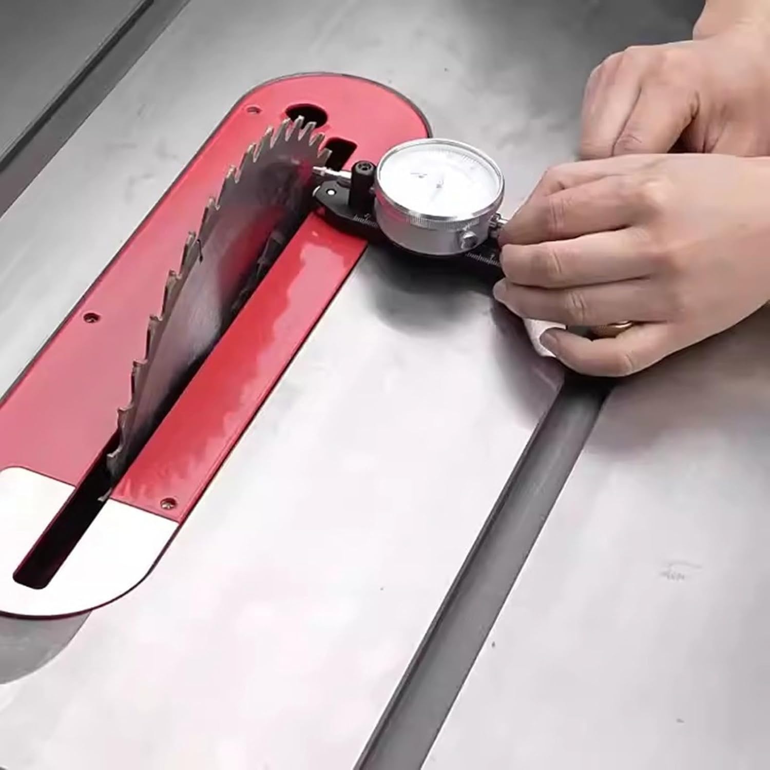 Easy to Use Tablesaw Cutting Guide High Efficiency Woodworking Locator Positioner for DIYer and Professional Woodworkers Woodworking Locator Guide