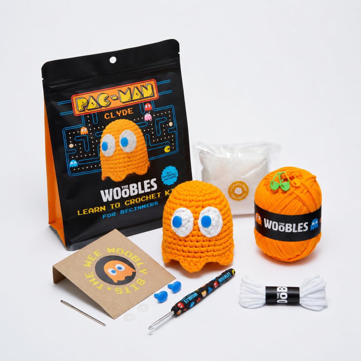 The Woobles Clyde - Kit de ganchillo para principiantes, kit de amigurumis fantasma con licencia oficial de PAC-MAN como se ve en Shark Tank, felpa de 4 pulgadas, a partir de 12 años