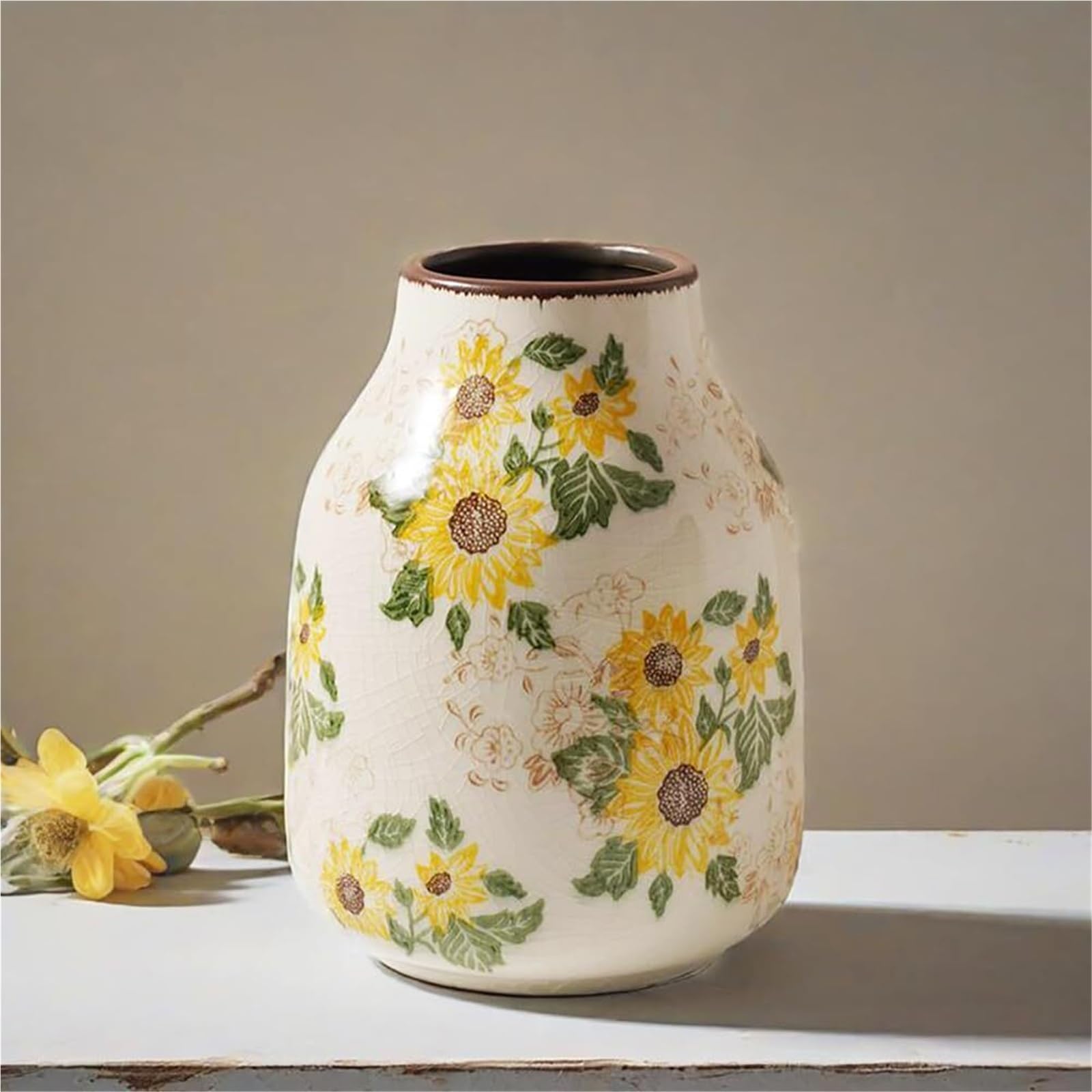 Vase vintage en céramique Chinoiserie, une pièce d'exception verte et jaune