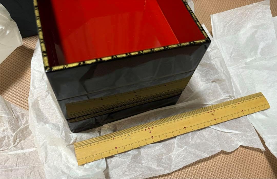 黒い漆の重箱（赤内装） ホーム＆キッチン