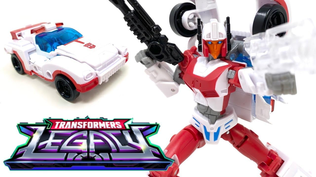 Transformers Toys Generations Legacy Deluxe Autobot Minerva Action Figure - Kids Ages 8 and Up, 5.5-inch