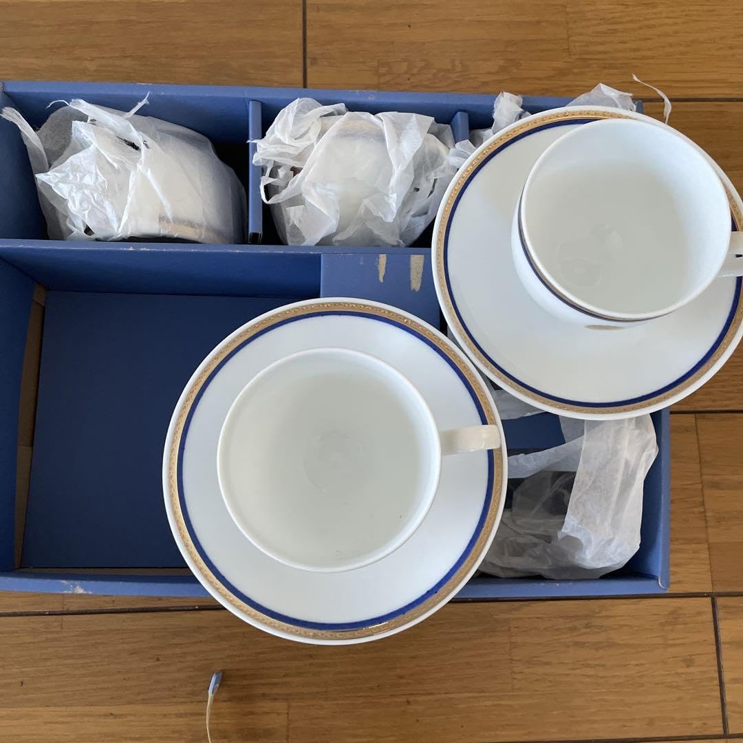 菊の御紋 金色の鳥と花模様杯 菊の御紋 金色