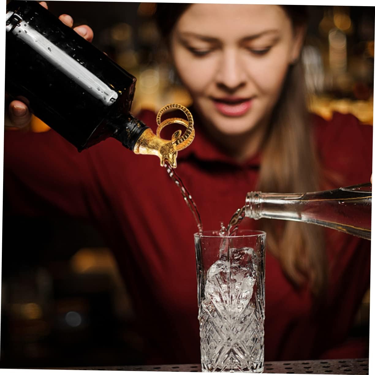 VOSAREA Fashion Antelope Head Wine Aerator Stopper Creative Bottle Pourer for Parties Bars Restaurants Golden Fun Unique Animal Design for Wine Lovers