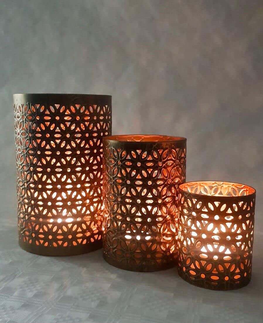 Idol Cadeaux/Lot de 3 photophores en métal avec motif floral perforé / article cadeau / décoration de Noël / ensemble combiné / lumière dorée étincelante avec doublure en feuille d'or