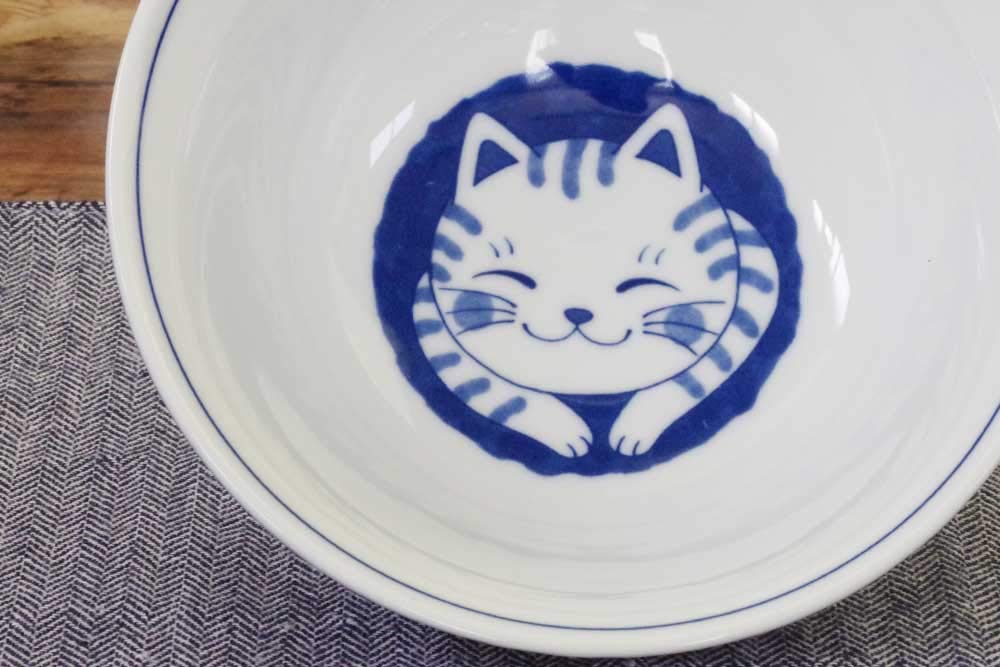 のらや　猫食器 猫柄のかわいい猫耳どんぶり ブルー&ピンク　中丼 のらやの猫食器、猫柄のかわいい食器です。 中丼 ブルー 18cm 猫