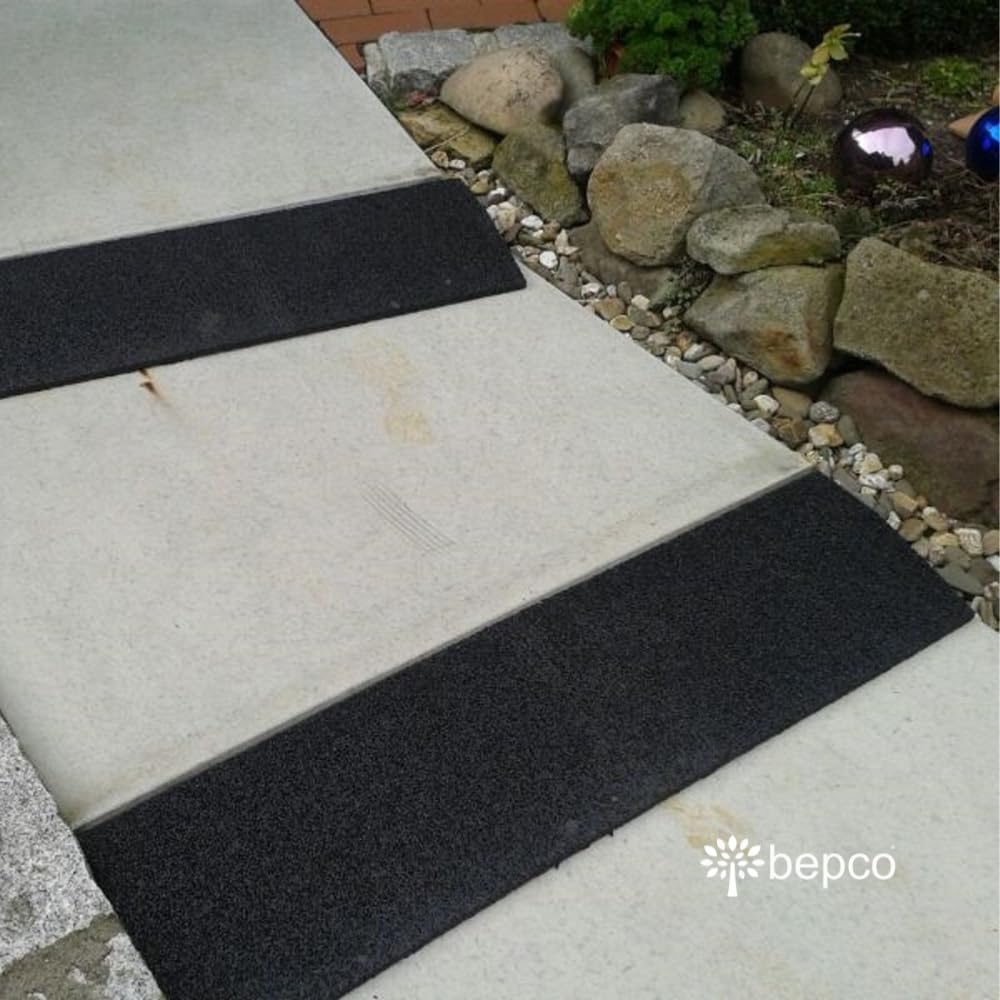 bepco Lot de 2 rampes de Trottoir - 100 cm - Différentes hauteurs - en Caoutchouc (Noir) - Rampe d'accès avec rondelles intégrées (100 x 25 x 8 cm, avec kit de Fixation (8 Chevilles à Clou))