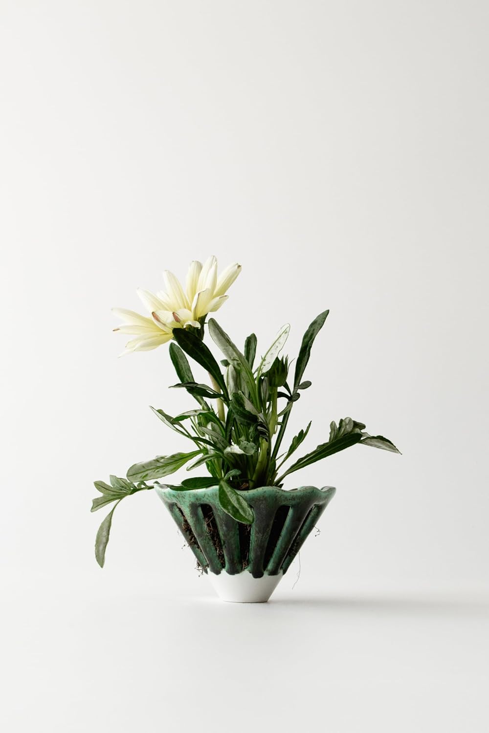 V60 Ceramic Pour-Over Coffee Dripper (HANDMADE IN UKRAINE) Series 2 (Snowy Carpathians)