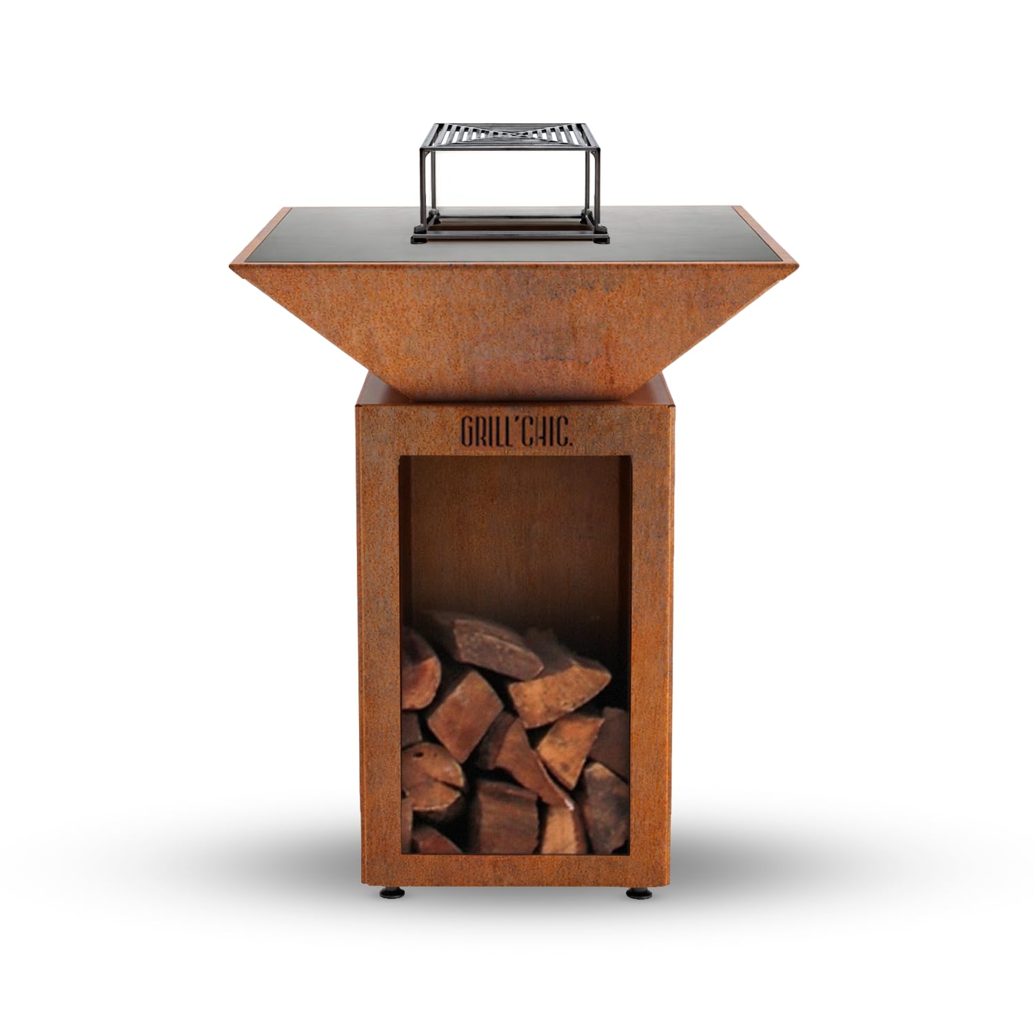GRILL'CHIC - Pack Privilège Brasero Auvergnat Corten Bois Carré - Simple Cuve - Avec Bâche + Grille + Stop Food Inclus - À Assembler - Fabriqué en France - 63 L x 63 P x 78 H cm