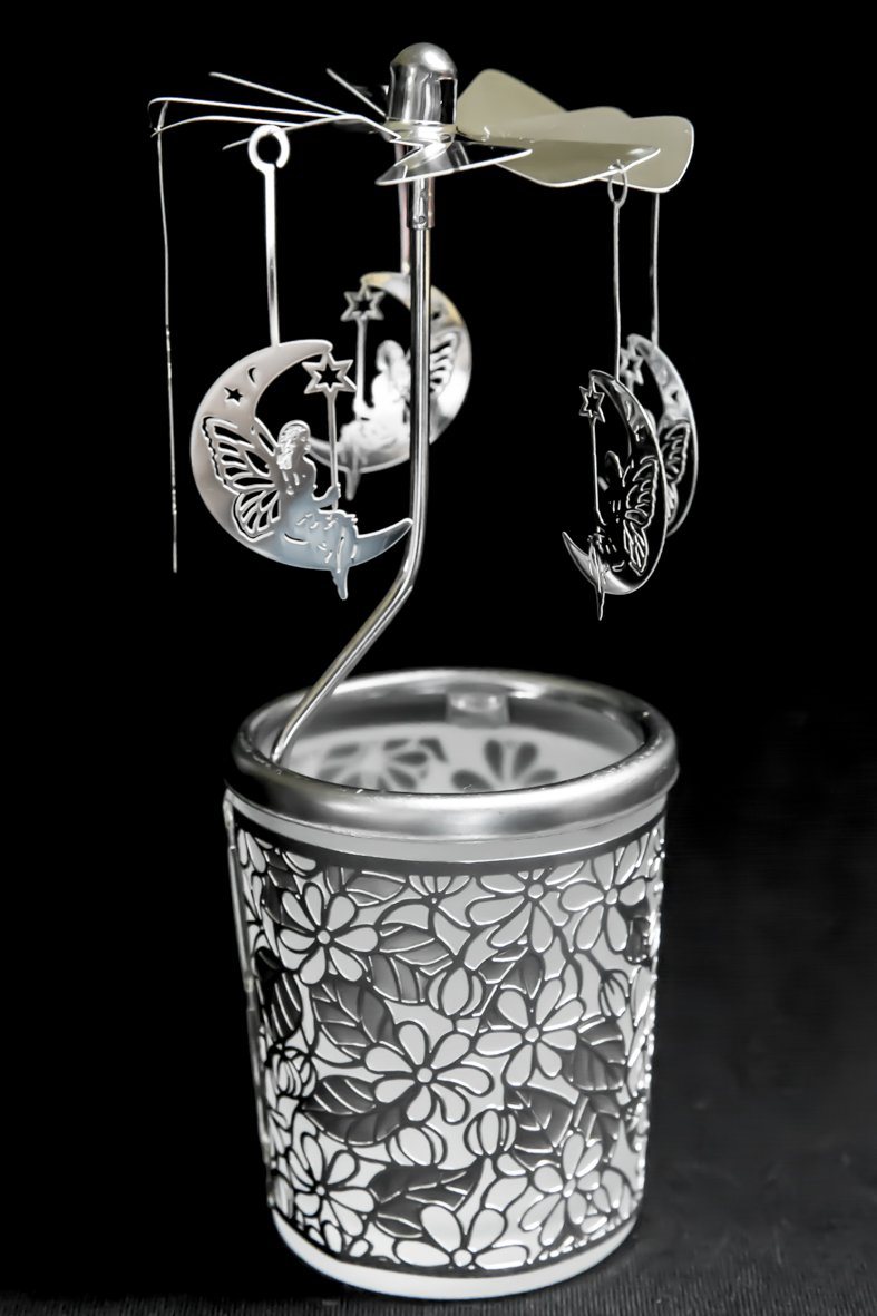 Silberne Teelicht-Pyramide Mit Katzen-Motiv & Glitzerstern - Magische Weihnachtsdekoration