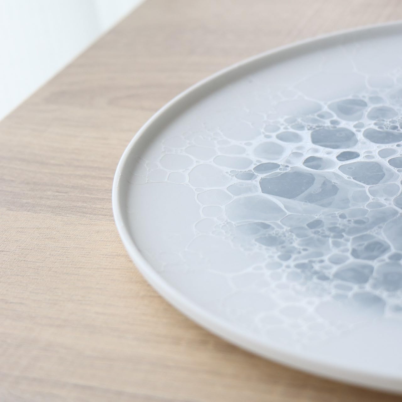 やま平窯 泡 泡 frame ラウンドプレート 26cm Blue - 有田焼窯元 やま