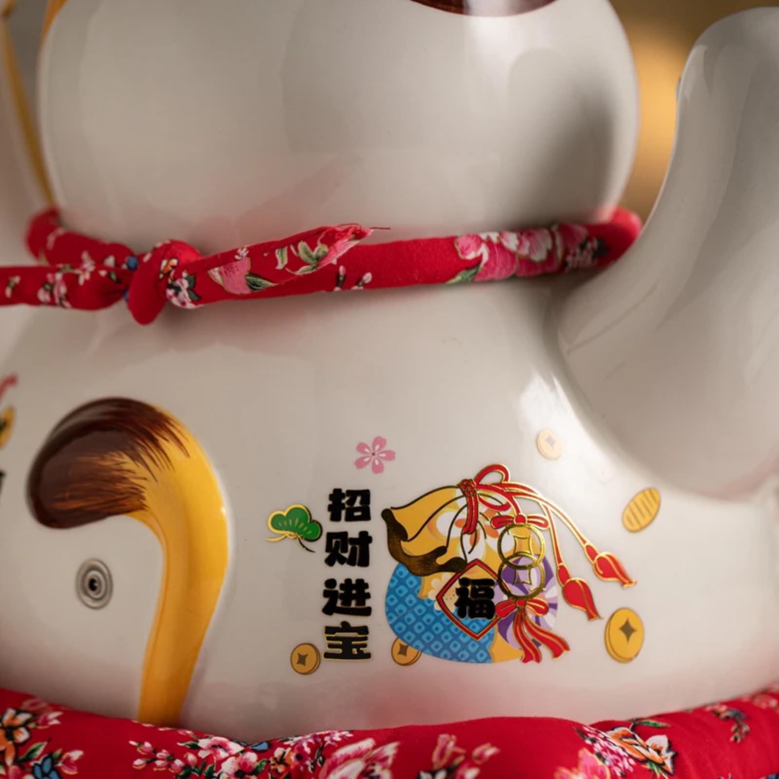 Mascota del gato de la suerte, roja, con brazo agitado, 35,1 cm, 13,6 pulgadas | Pequeño adorno de escritorio for el hogar, for buena suerte y prosperidad, for tiendas, restaurantes,
