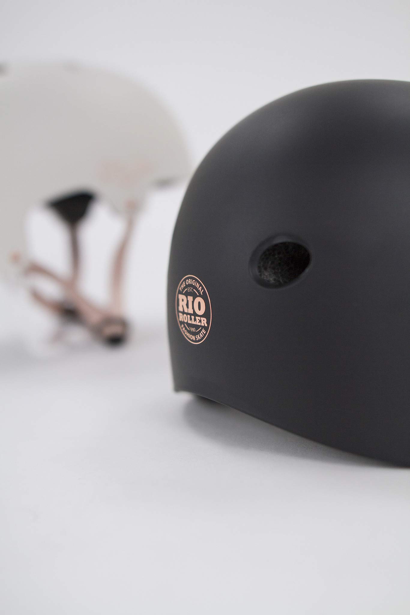 Rio Roller Rose Helm Black