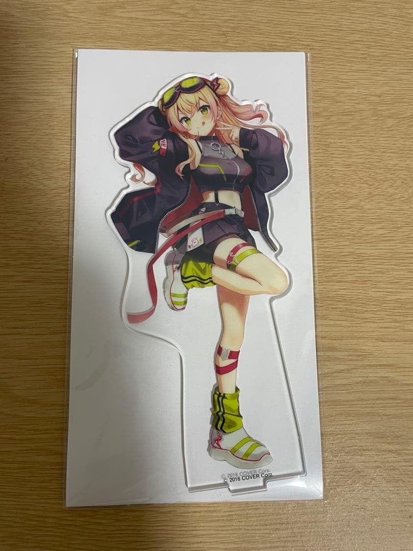 桃鈴ねね アクリルスタンド ファミリーマート