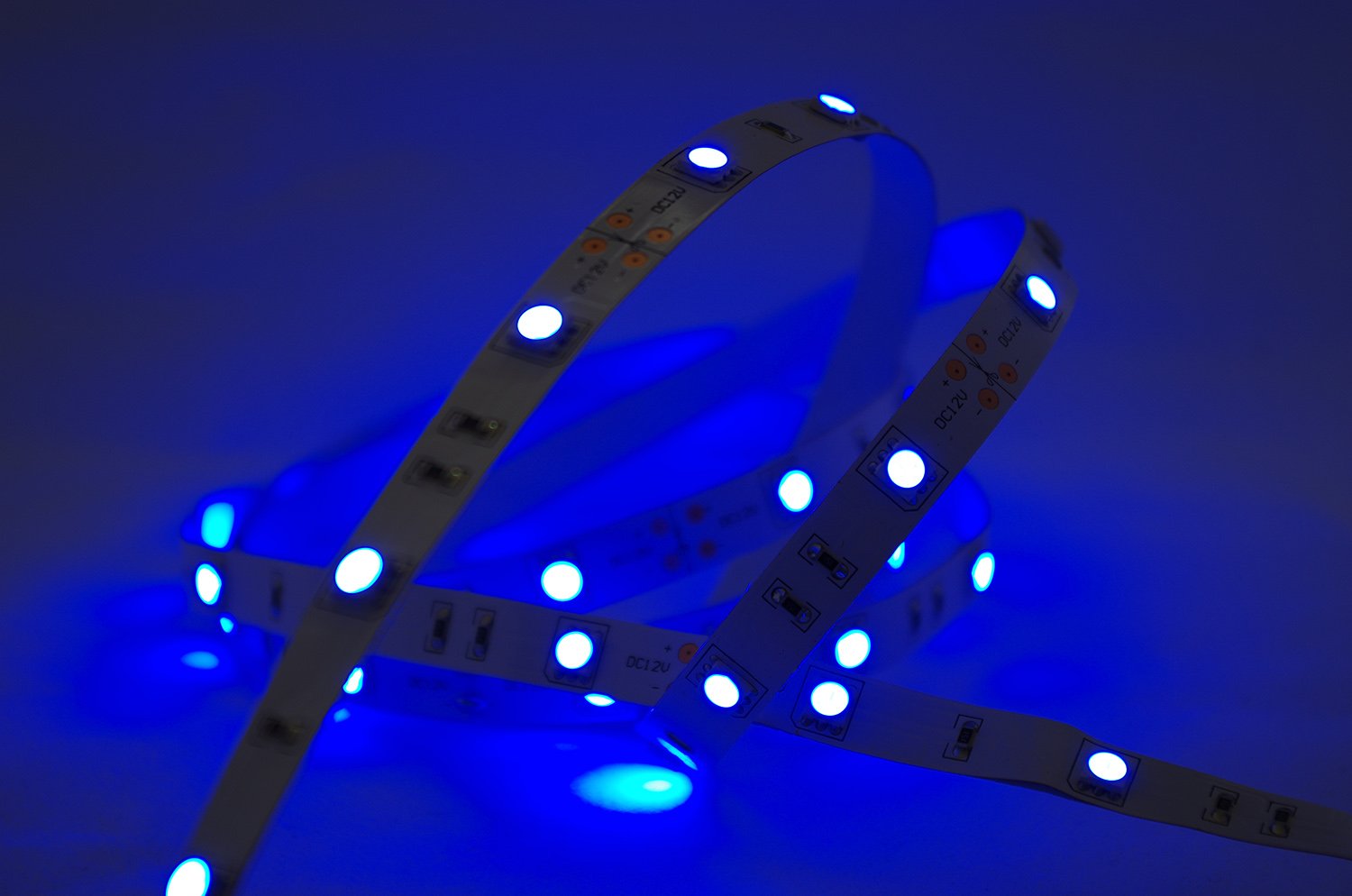 4 Metros Tira LED Set AZUL (30 LED/M, IP20, incluye controlador, mando a distancia y fuente de alimentación de 3 a)