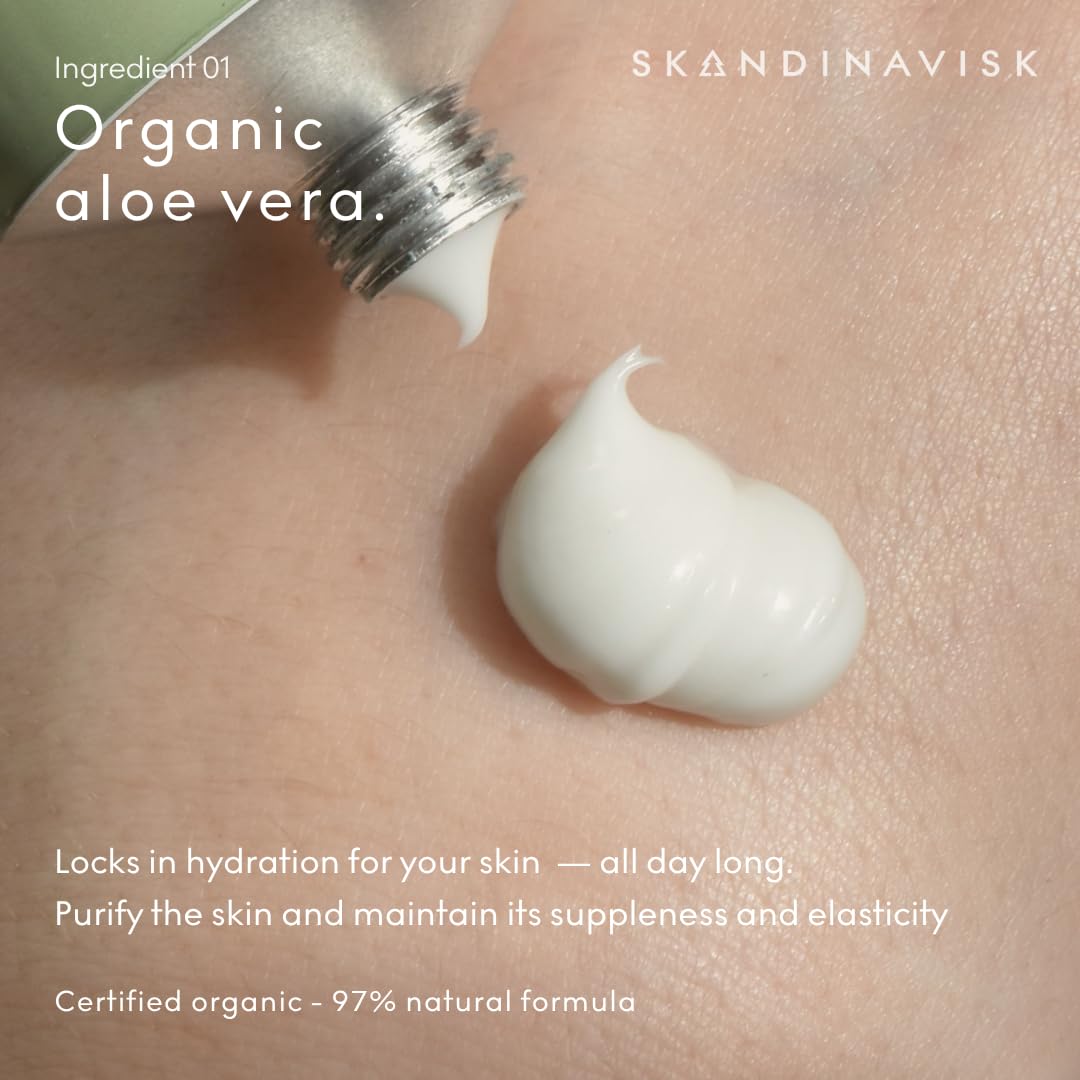 SKANDINAVISK PROTECT Geschenkset mit 5 Mini-Handcremes. FJORD, ØY „Island“, SKOG „Forest“, HAV „Sea“ und HYGGE „Cosiness“. Vegane Formel, 5 × 30 ml.