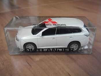 Amazon | 三菱 アウトランダー ミニカー 白 ホワイト MITSUBISHI