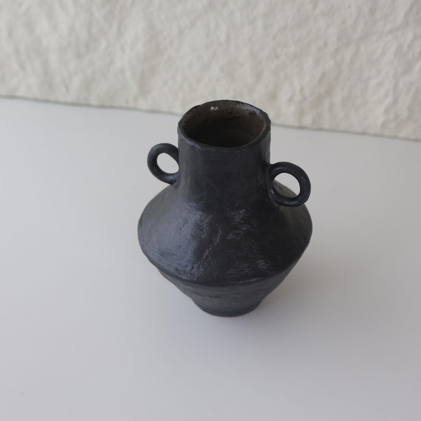 Jarrón rústico pequeño de cerámica, jarrón negro hecho a mano, decoración de cerámica Wabi Sabi para cocina, dormitorio, oficina, sala de estar, baño, mesa de centro de mesa