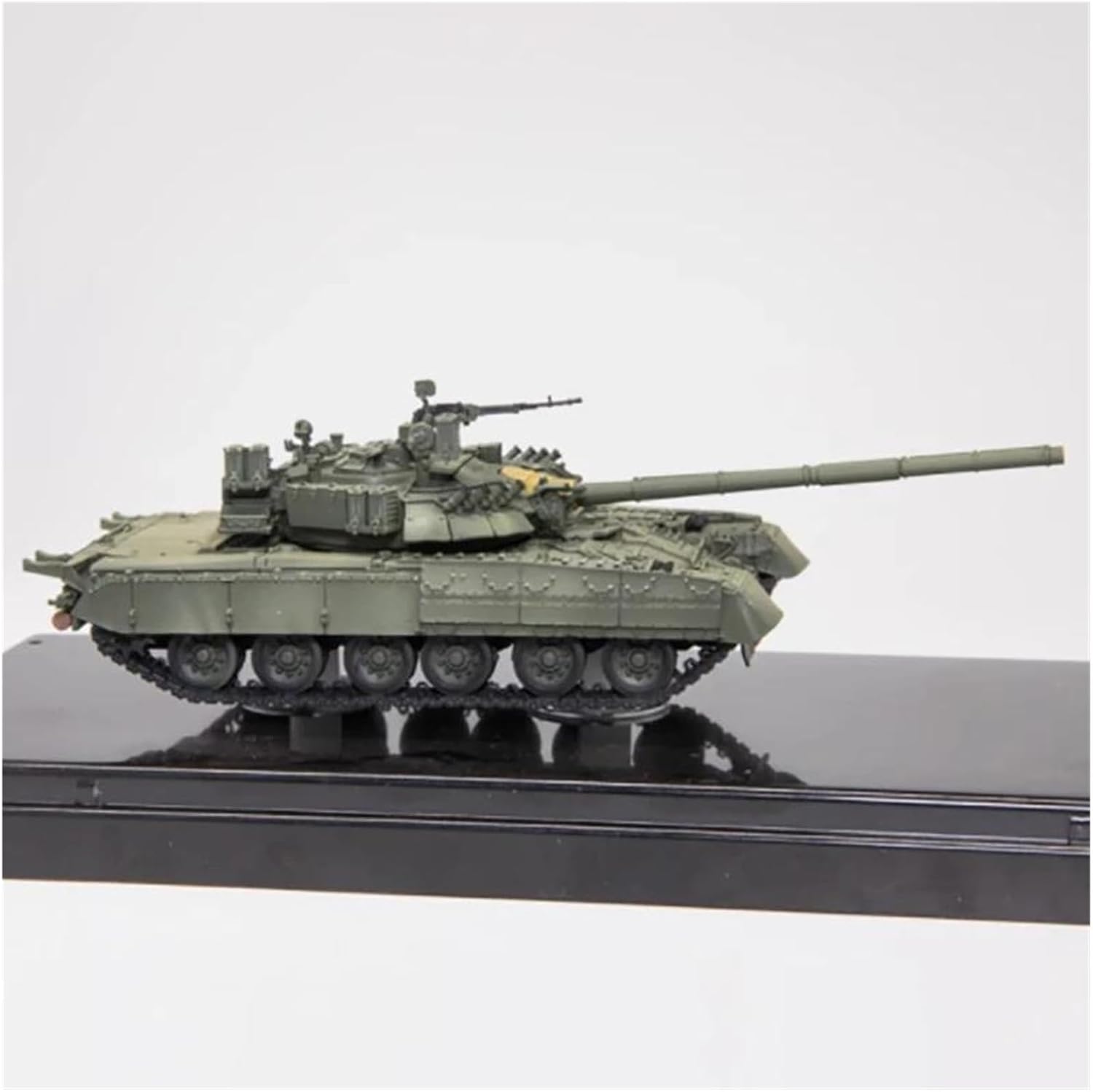 Realistic Tank 1:72 Scale for 72146A T-80U Tank Model Kit Static Die Casting Hobbyist Collectible Ornaments Static Tank Model