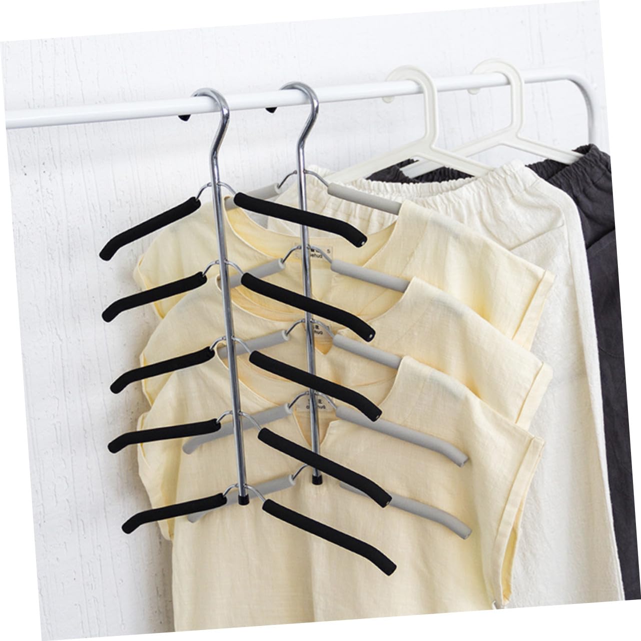 Faltbarer Kleiderbügel mit Lagigem Rutschfestem Eva Platzsparender Garderoben Organizer für Jacken Hemden Hosen und T Shirts für Schrank Reise und Alltag
