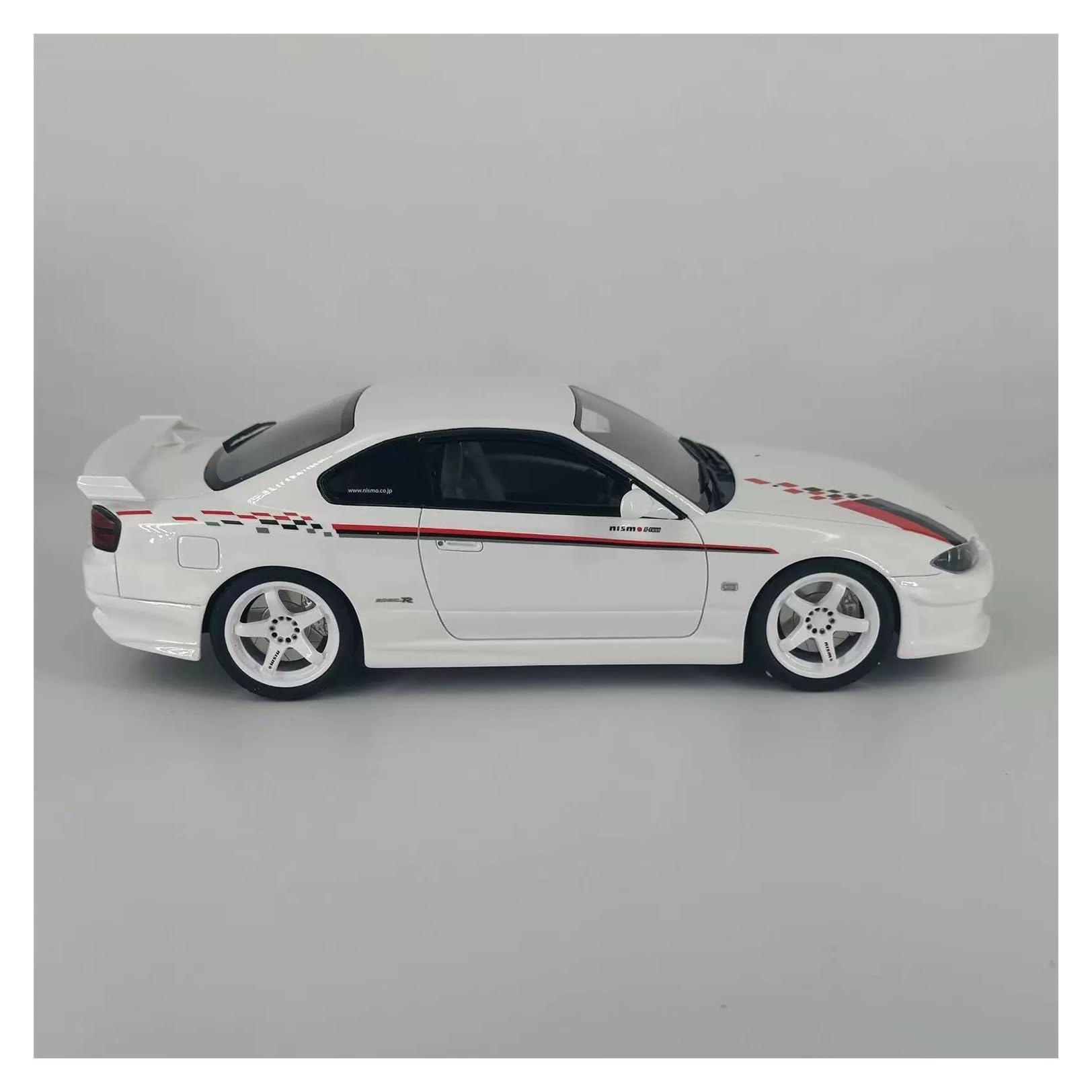 1/18スケールミニカー S15 Nismo 新品 ニスモエアロ スペックR S15 シルビア 日産 1/18 OTTO OTM1035 ミニカー