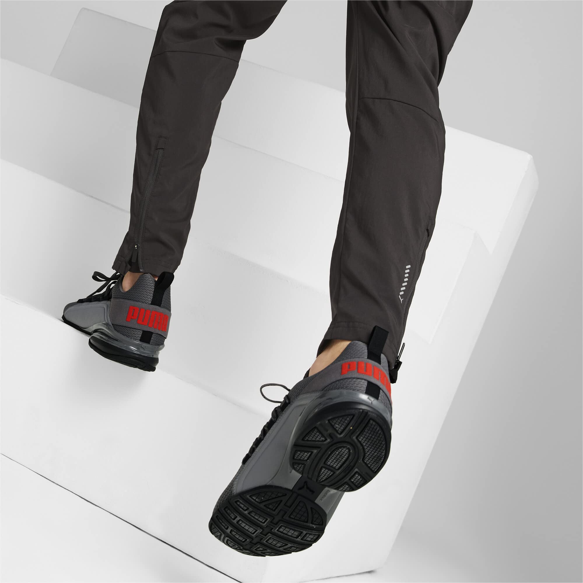 PUMA Zapatillas de Running Hombre Axelion Refresh 41, Black Cool Dark Gray Red