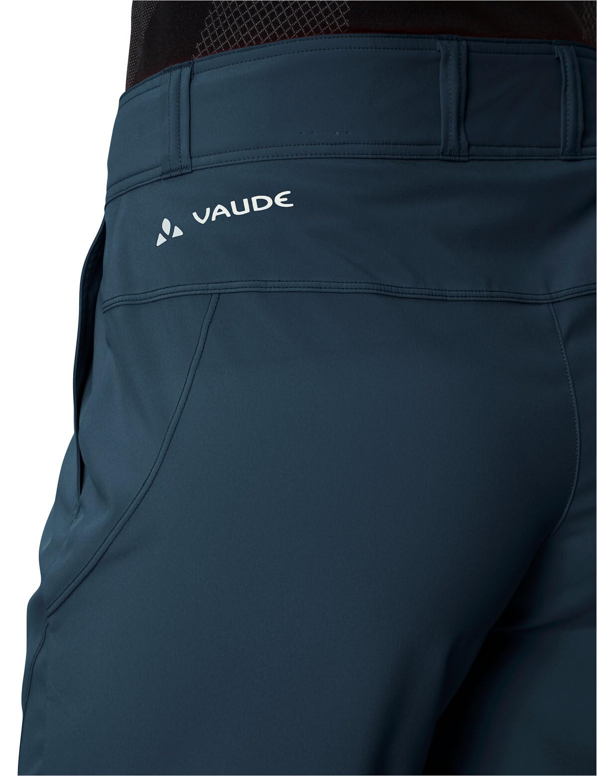 VAUDE Women's Ledro Shorts - Gepolsterte MTB-Shorts mit Innenhose - atmungsaktive & elastische Fahrradhose
