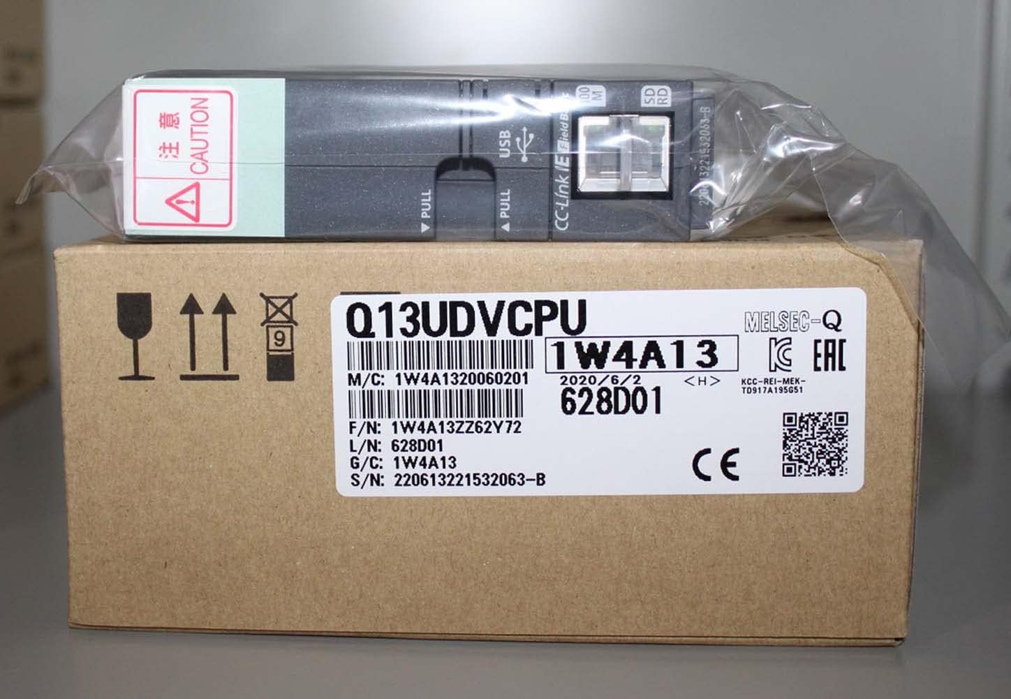 Amazon.co.jp Q13UDVCPU MELSECQシリーズ ユニバーサルモデル高速タイプQCPU 産業・研究開発用品