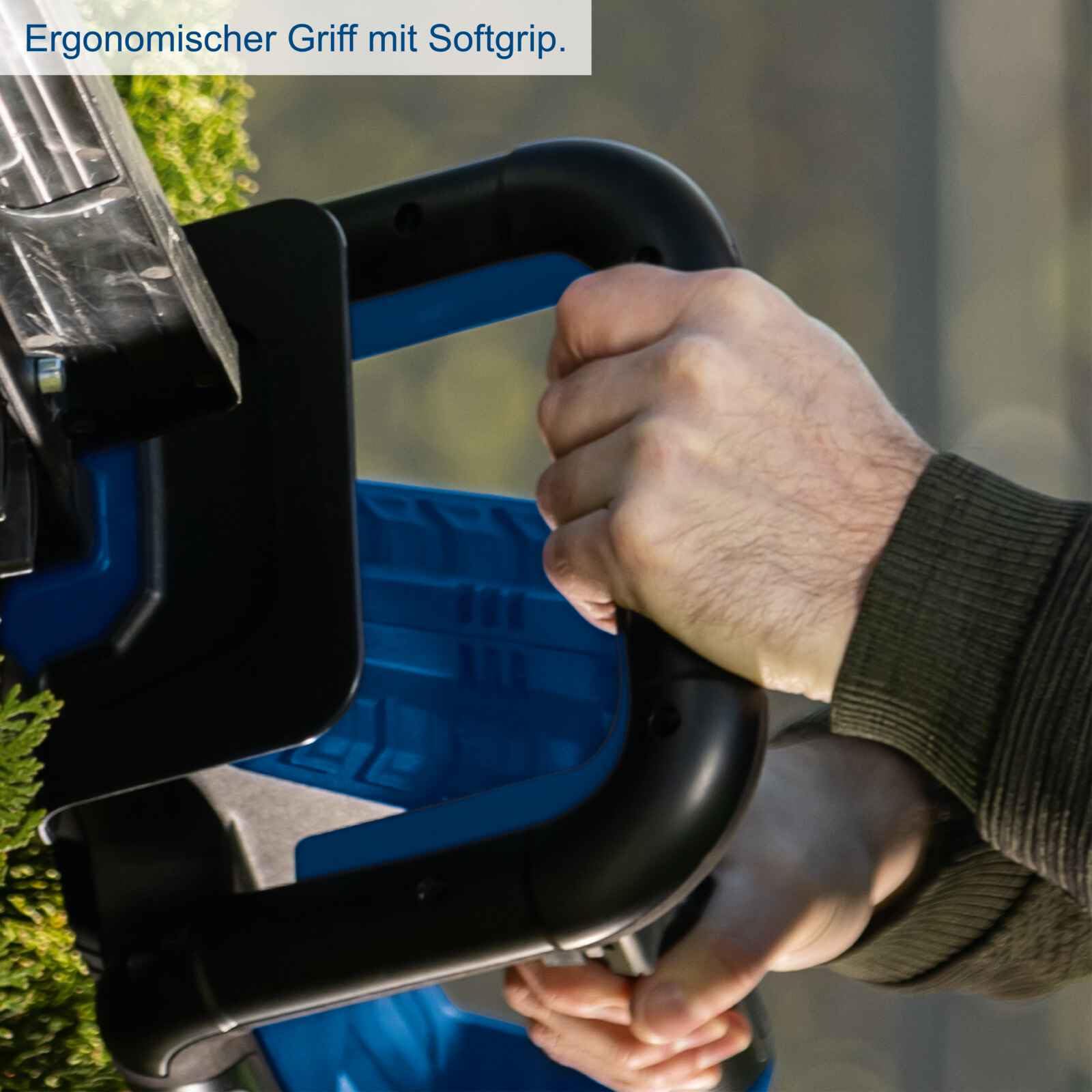 Scheppach Akku Heckenschere BC-HT720-X | Schnittlänge 650mm | Schnittstärke 30mm | 2700 Schnitte pro Min. | 90° Drehbarer Griff | 20V-IXES-Serie | 10 Jahre Garantie | mit 2x 2Ah Akku & Doppelladegerät