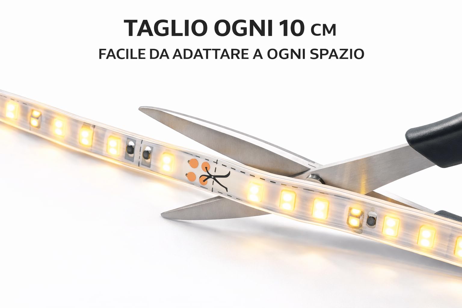 Generico Striscia LED 100 Metri 220V Luce Calda 3000K – Con Spina e 10 Prese Incluse – 8W/M – 8mm – Tagliabile Ogni 10 cm – Illuminazione Casa e Ambienti Commerciali