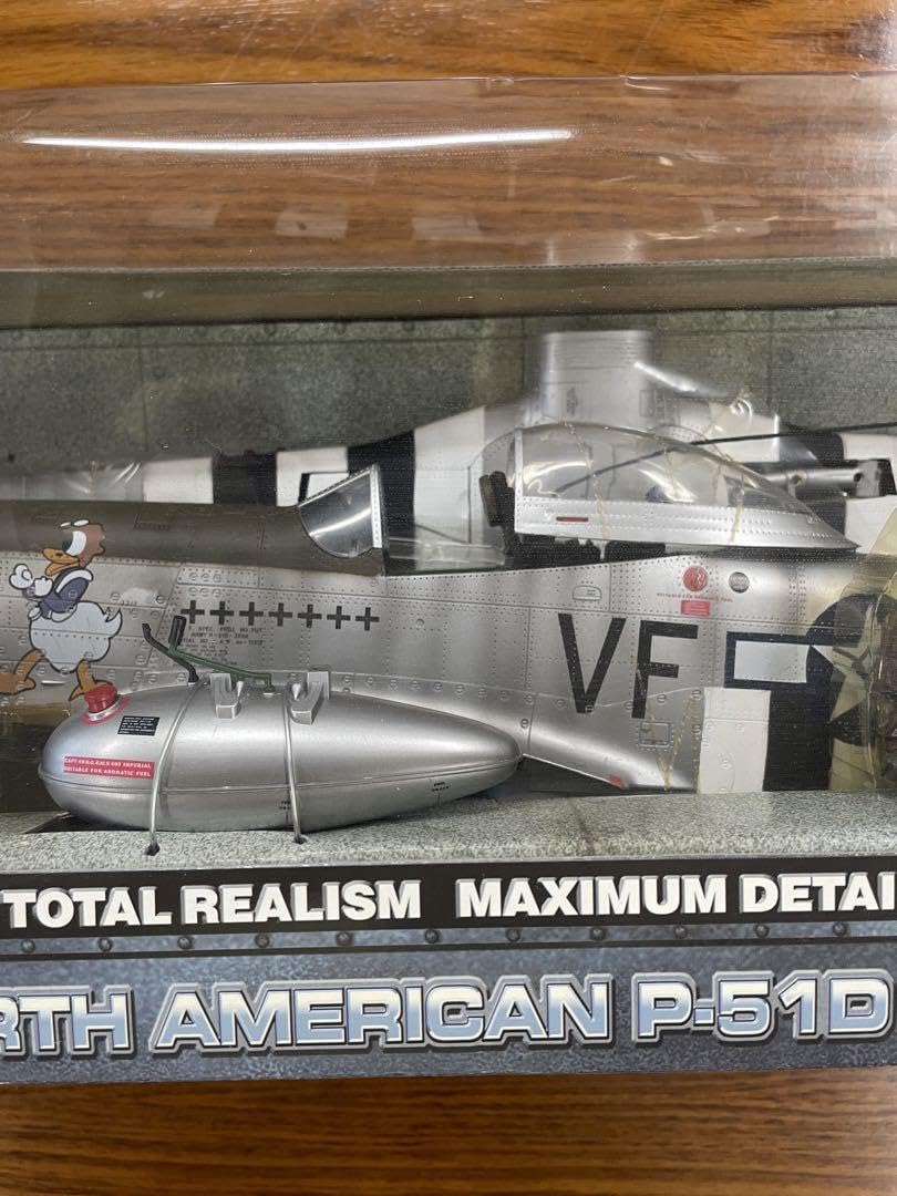 Amazon.co.jp: 1/18 エリートフォース ELITE FORCE P-51D MUSTANG 