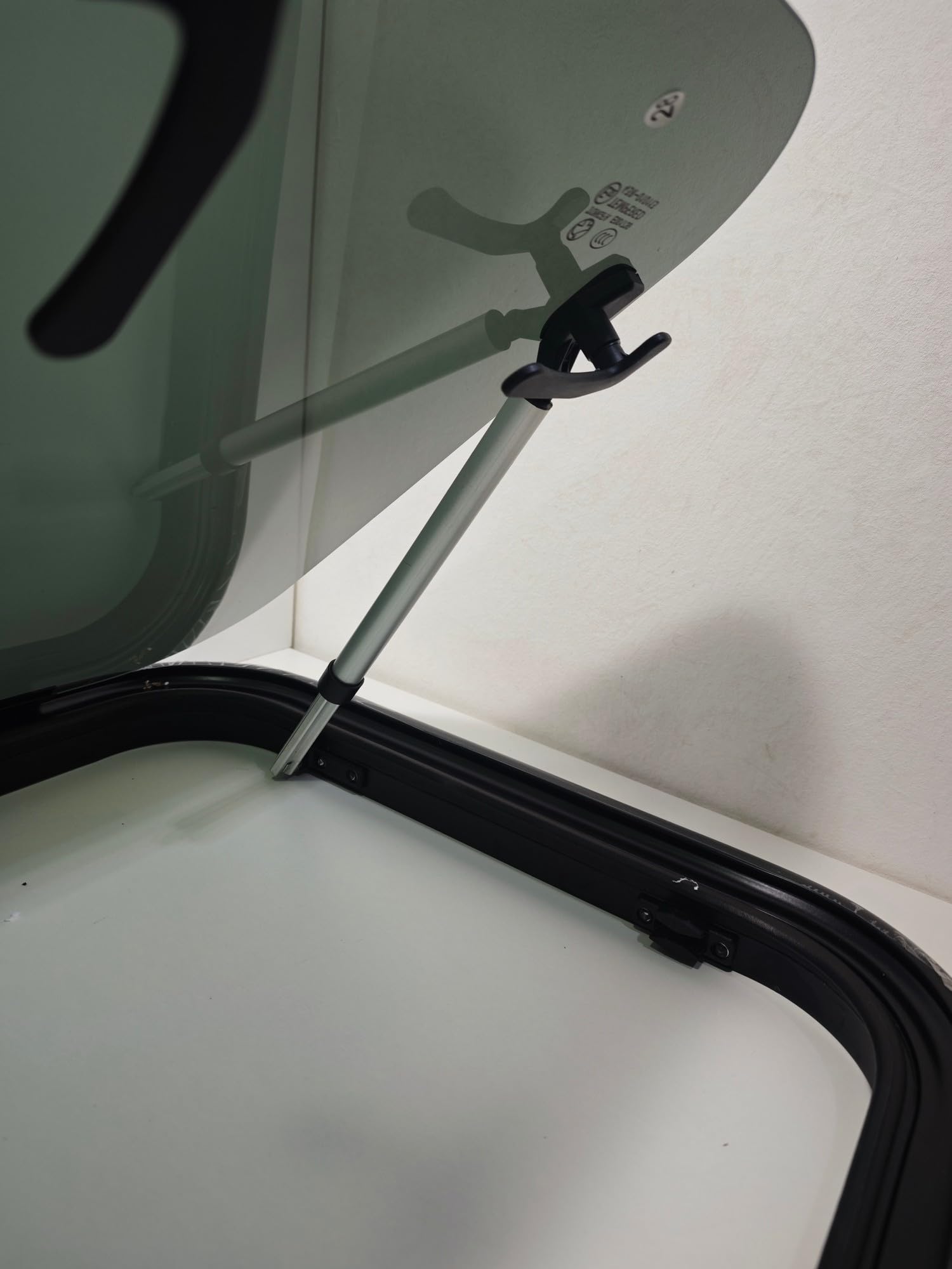 SWISS OUTDOOR Ausstellfenster 500x400mm - ECE R43 Geprüft Mit Rollo & Mückenschutz Für Wohnmobile