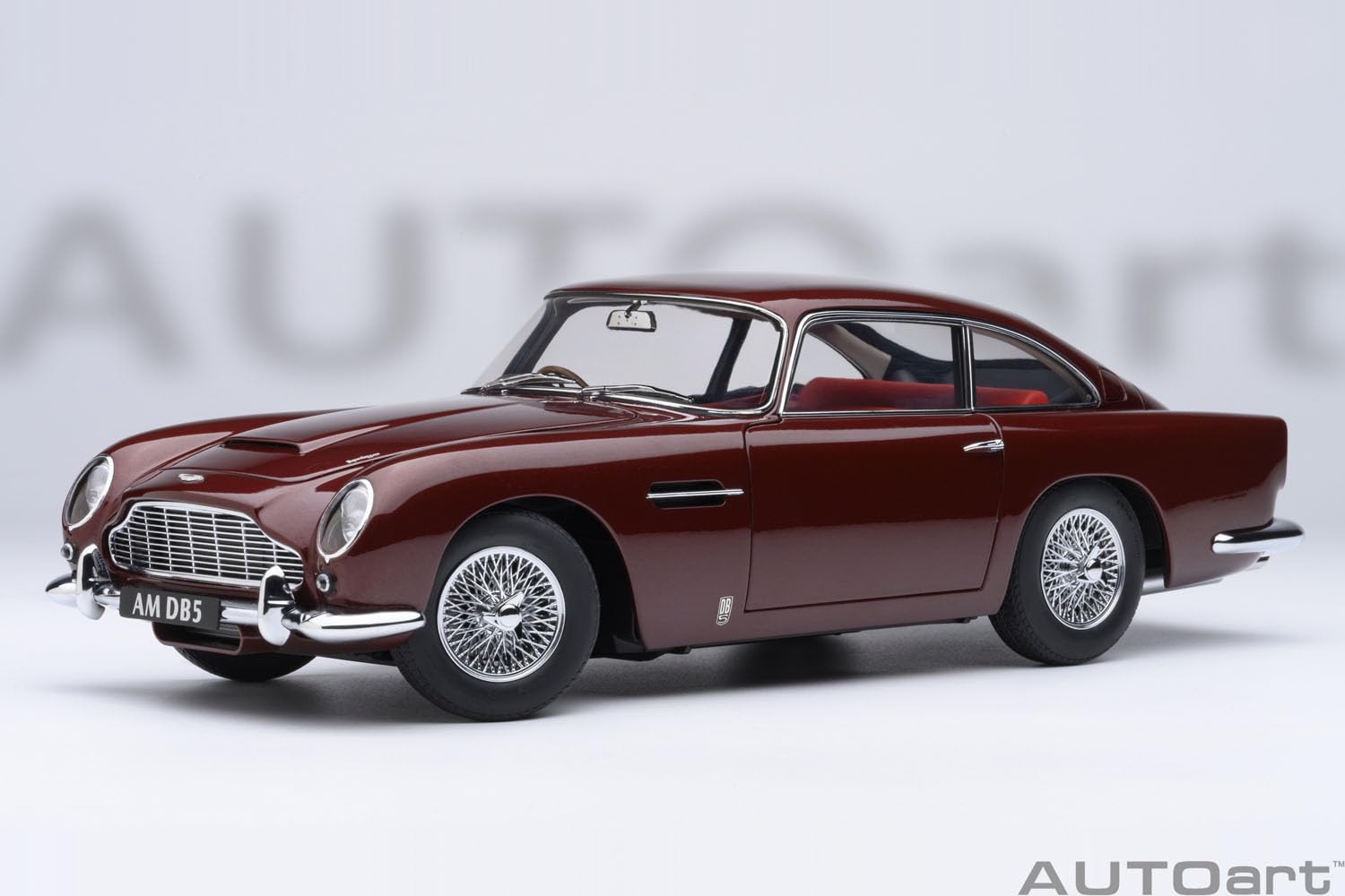 AUTOart 70289 1/18 Aston Martin DB5 dunkelrot metallisches Endprodukt