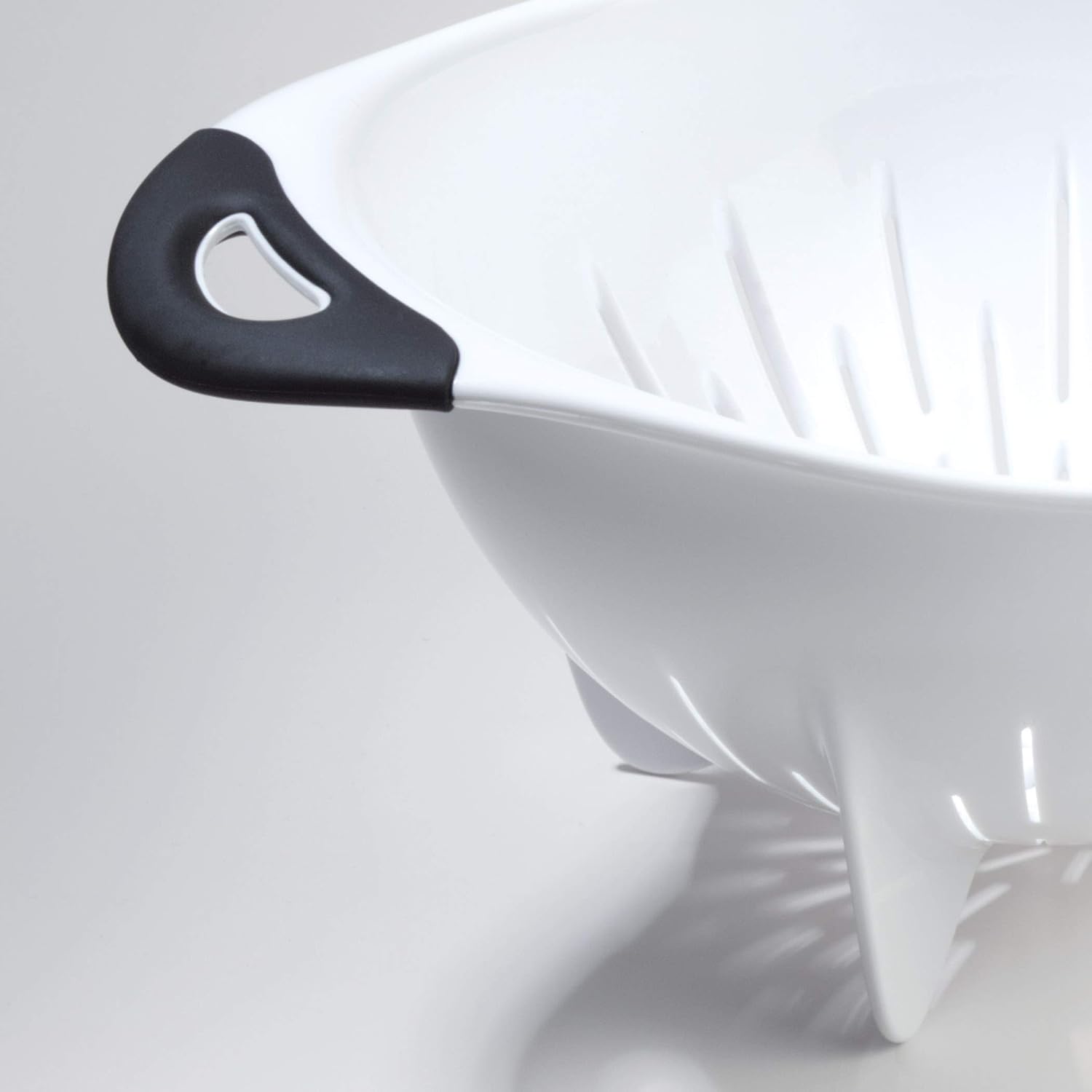 OXO Good Grips Colander, White