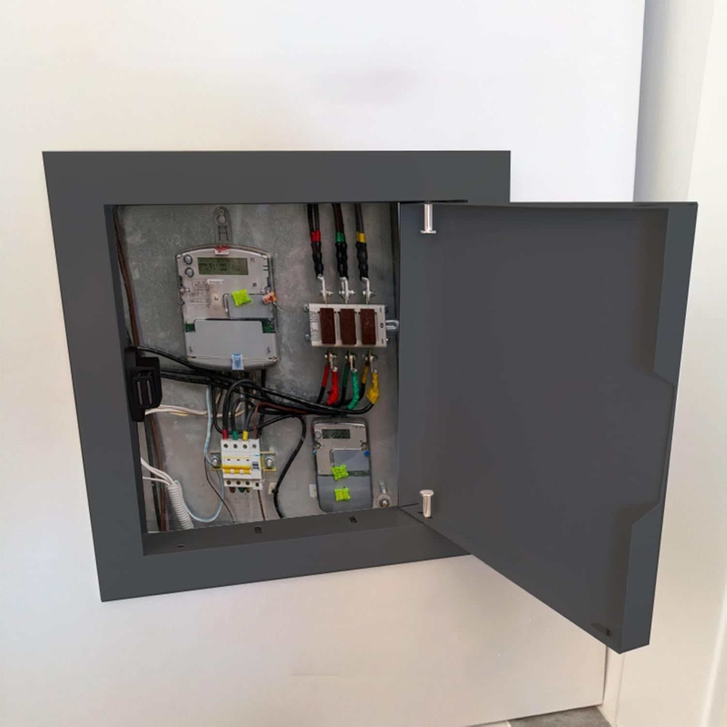 Panneau d'accès magnétique en métal disponible en plusieurs tailles pour mur intérieur