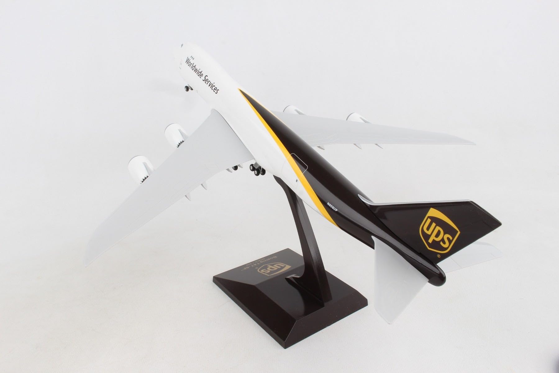Amazon.com: Daron UPS SkyMarks 747-8F 1/200 w/Gear : Arts, Crafts