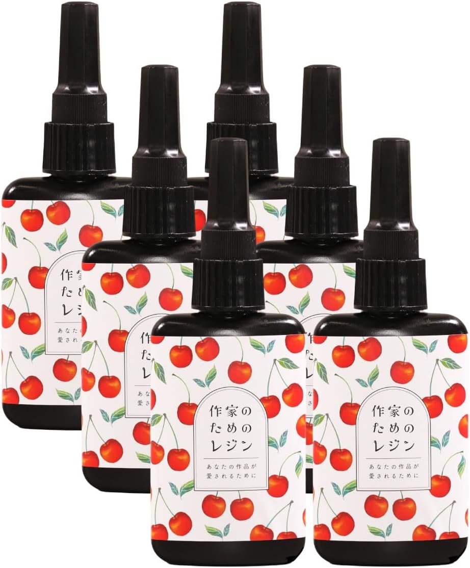 388】香水瓶形のチャーム／ペンダント／金魚／レジン